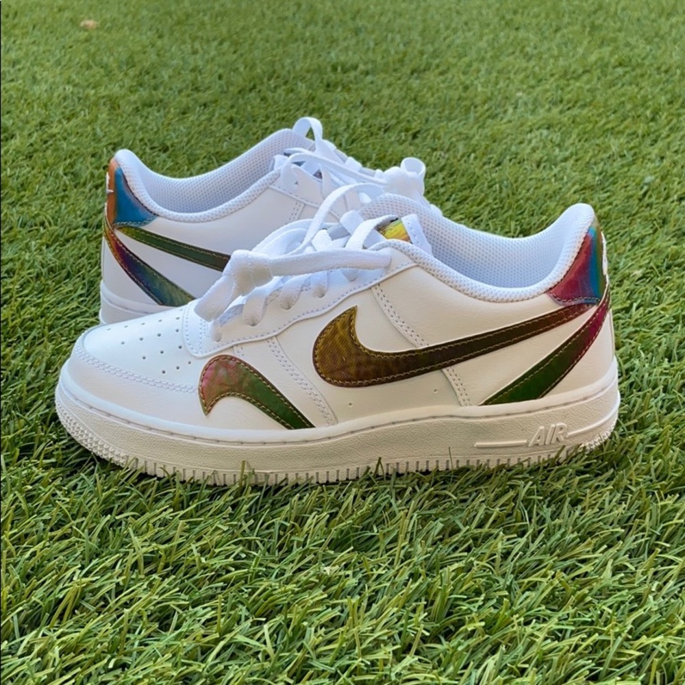 Nike Air Force 1 LV8 2